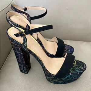 Daisie Colorful Strappy platform Heels